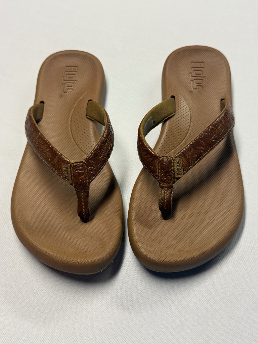 Flojos Brown Comfort Flip Flop Sandals Floral Embossed Straps Women’s
